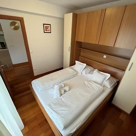 New! Coplex In Near The Sea Makarska